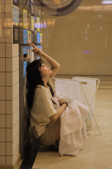 公交车上掀开麻麻超短裙